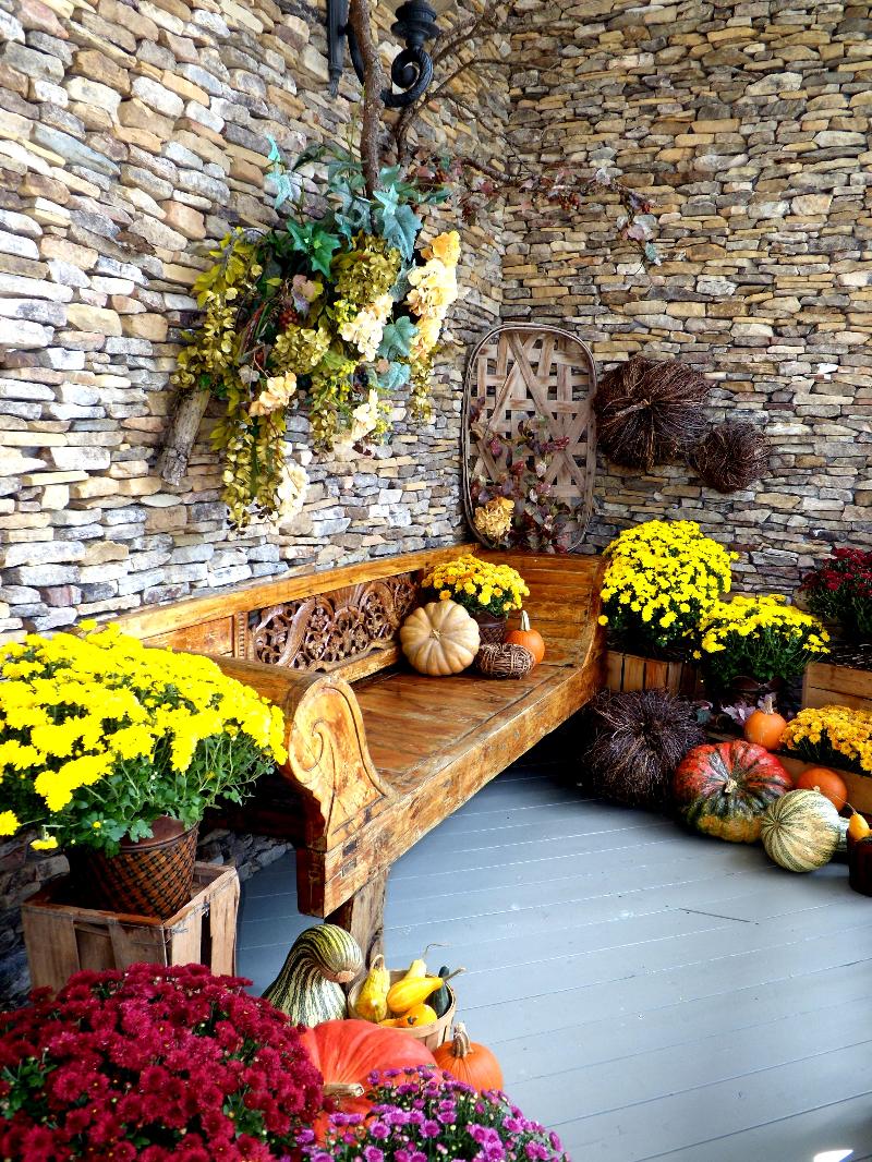 Fall Display at Gracehill Entrance